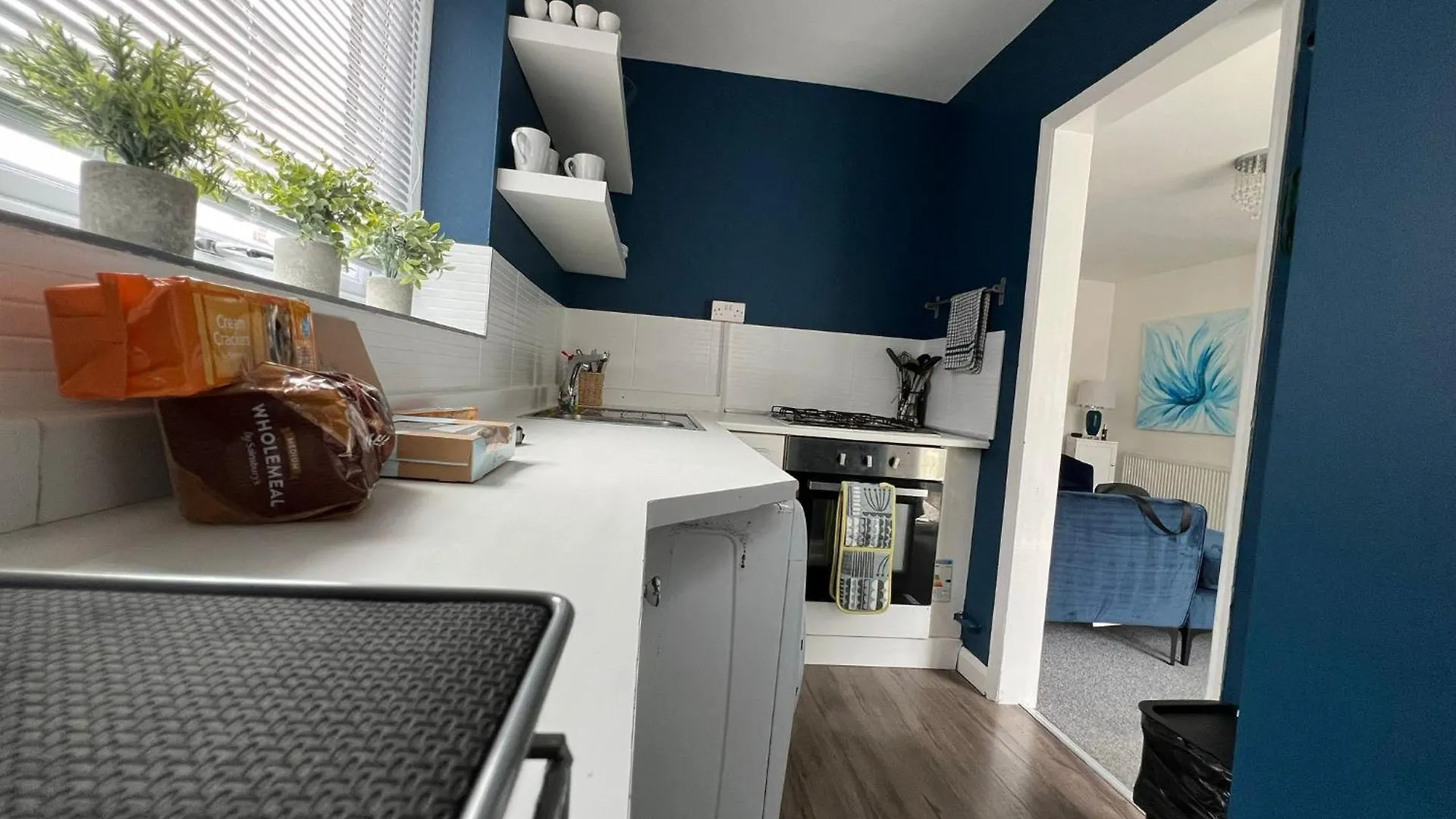 Peaceful Location With Free Parking For 2 Cars - Hosts Up To 4- Business Or Leisure Stays, Inc Hot-Tub-Netflix-Complimentary Breakfast Southampton Apartment